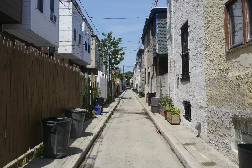 Philadelphia Alleyway